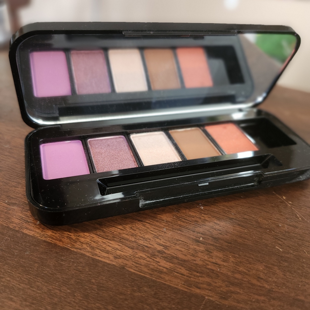 Buxom Eyeshadow Palette with Purple and Brown Hues - NWOB